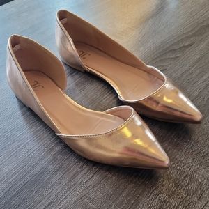 Journee Collection Cortni Pointed Toe Flats